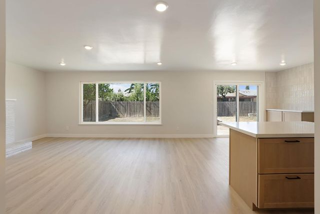 1901 W Locust St, Lodi, CA 95242