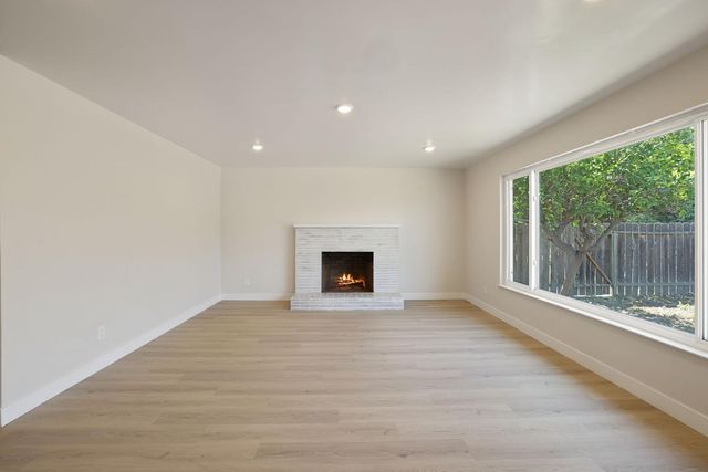 1901 W Locust St, Lodi, CA 95242