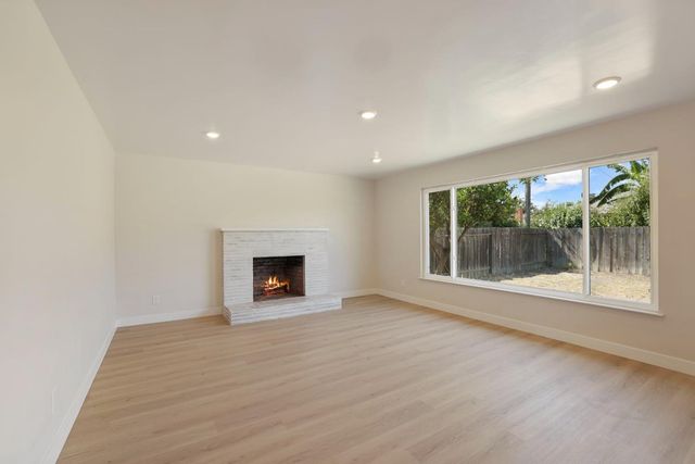 1901 W Locust St, Lodi, CA 95242