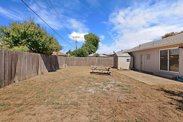 1901 W Locust St, Lodi, CA 95242