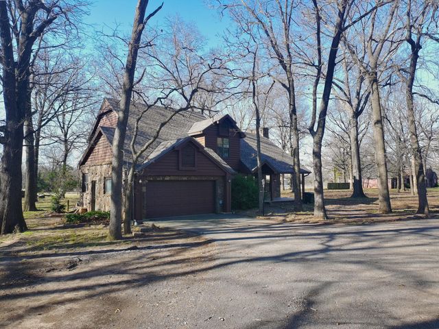 61801 E 94 Road, Miami, OK 74354