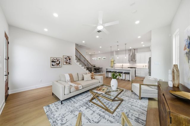 9419 Montridge Drive B, Houston, TX 77080