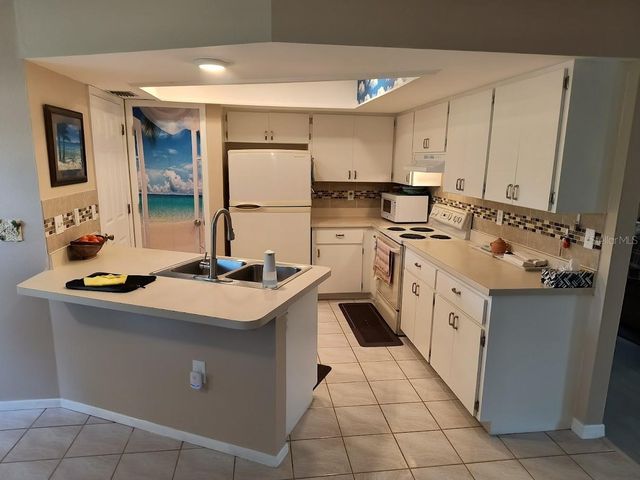 118 WOODINGHAM DRIVE, Venice, FL 34292