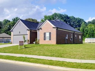 5840 TUCKER LANDING DR, Horn Lake, MS 38637