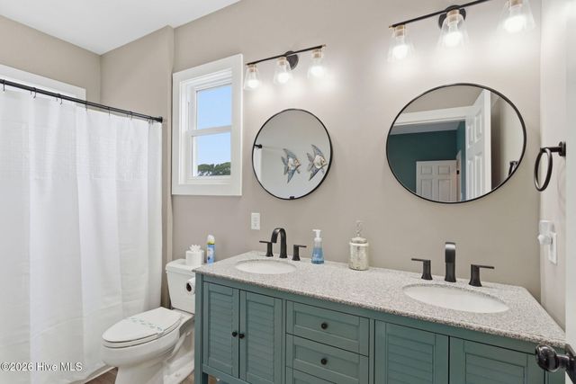 5205 E Pelican Drive, Oak Island, NC 28465