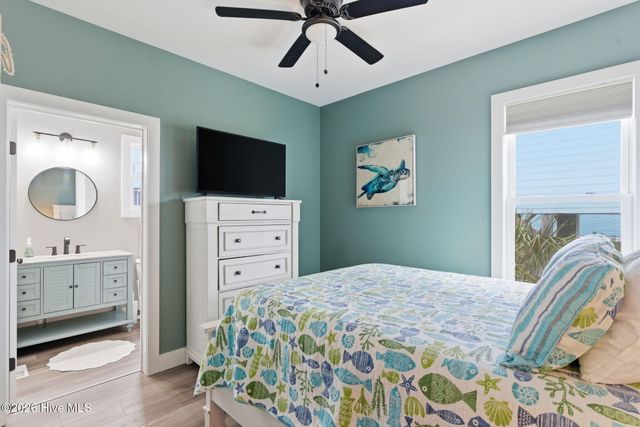 5205 E Pelican Drive, Oak Island, NC 28465