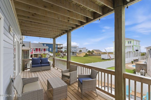5205 E Pelican Drive, Oak Island, NC 28465