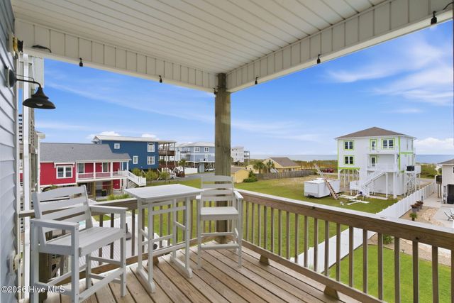5205 E Pelican Drive, Oak Island, NC 28465