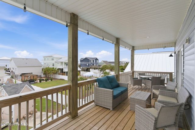 5205 E Pelican Drive, Oak Island, NC 28465