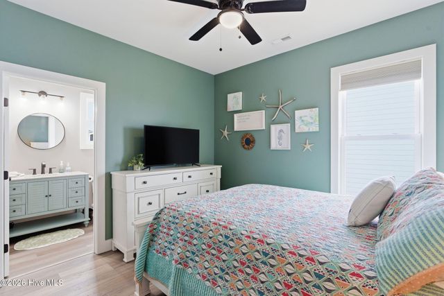 5205 E Pelican Drive, Oak Island, NC 28465