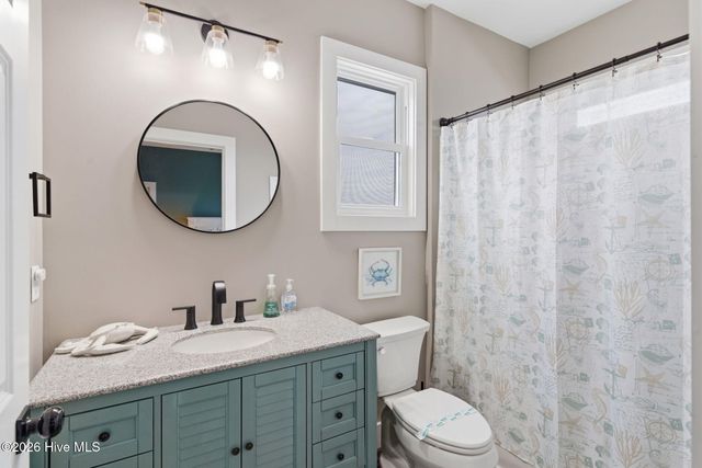 5205 E Pelican Drive, Oak Island, NC 28465