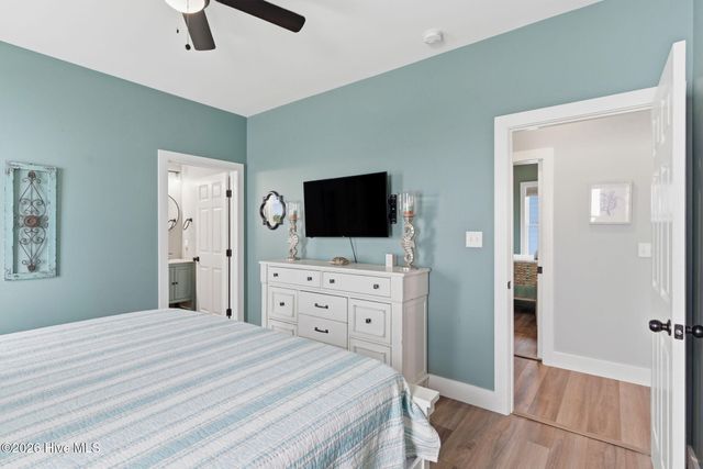 5205 E Pelican Drive, Oak Island, NC 28465