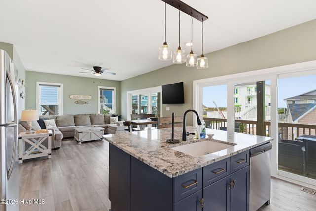 5205 E Pelican Drive, Oak Island, NC 28465