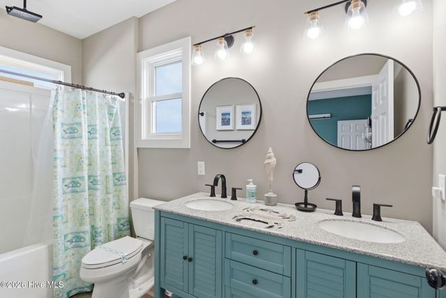 5205 E Pelican Drive, Oak Island, NC 28465
