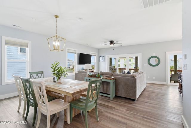 5205 E Pelican Drive, Oak Island, NC 28465