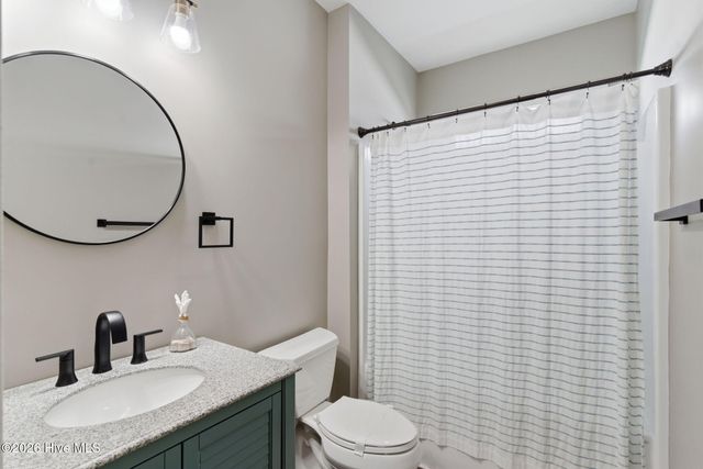 5205 E Pelican Drive, Oak Island, NC 28465
