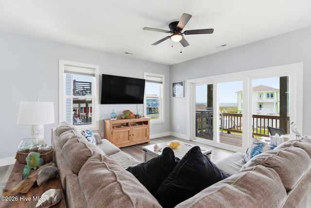 5205 E Pelican Drive, Oak Island, NC 28465
