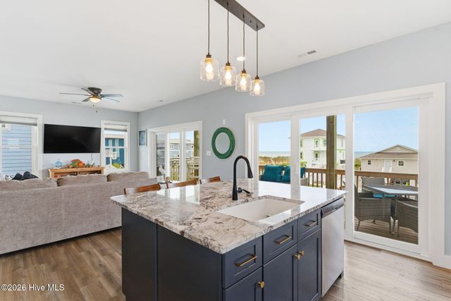 5205 E Pelican Drive, Oak Island, NC 28465
