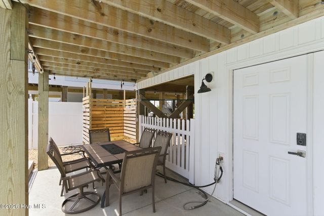 5205 E Pelican Drive, Oak Island, NC 28465