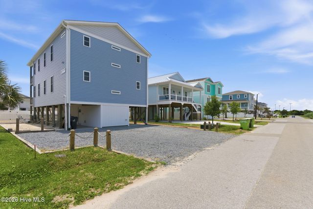 5205 E Pelican Drive, Oak Island, NC 28465