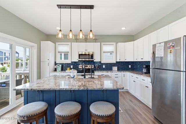 5205 E Pelican Drive, Oak Island, NC 28465