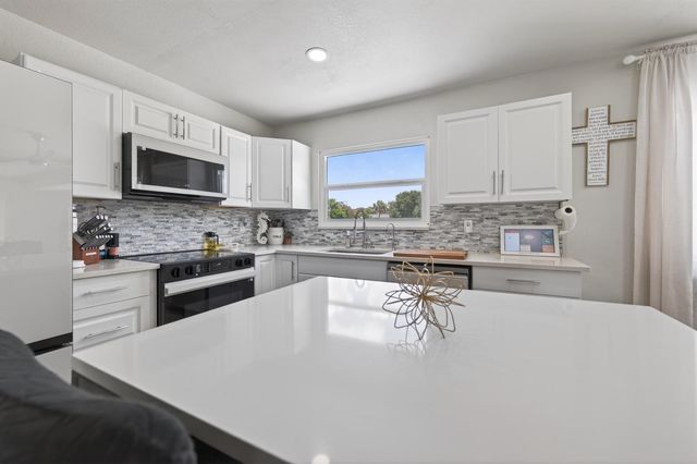 264 SW Cherryhill Road, Port St. Lucie, FL 34953