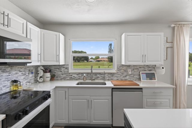 264 SW Cherryhill Road, Port St. Lucie, FL 34953
