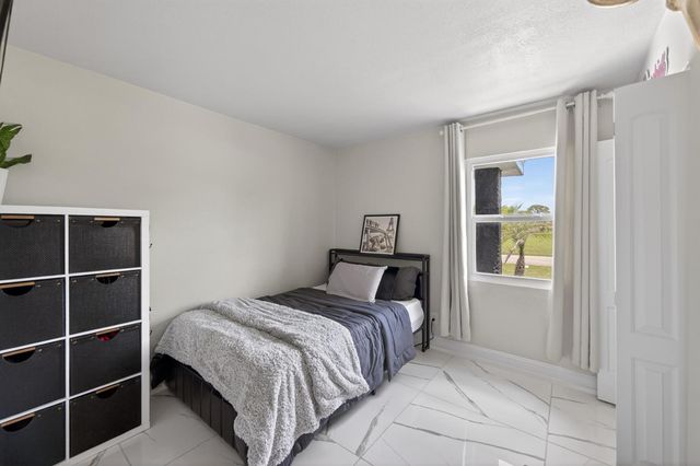 264 SW Cherryhill Road, Port St. Lucie, FL 34953