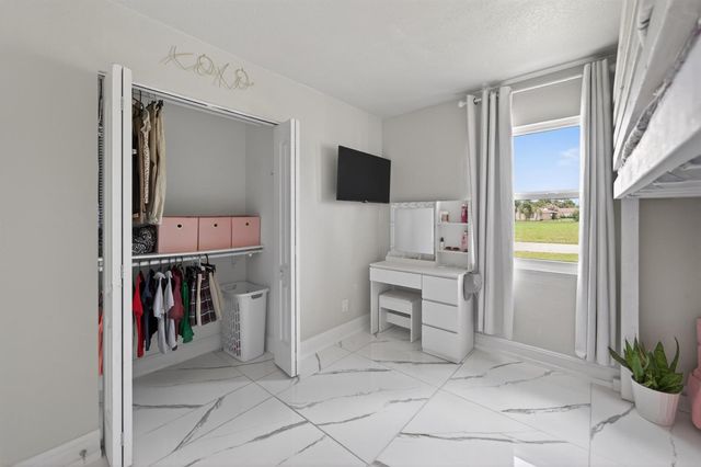 264 SW Cherryhill Road, Port St. Lucie, FL 34953