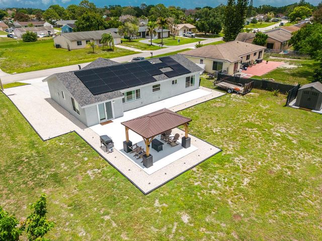 264 SW Cherryhill Road, Port St. Lucie, FL 34953