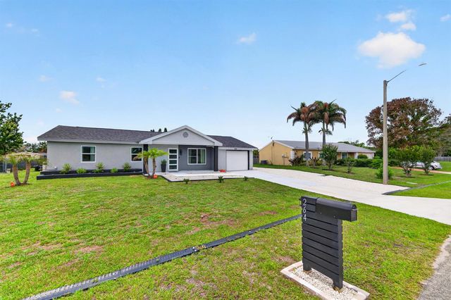 264 SW Cherryhill Road, Port St. Lucie, FL 34953