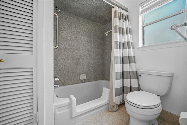 3331 Bali Dr, Corpus Christi, TX 78418