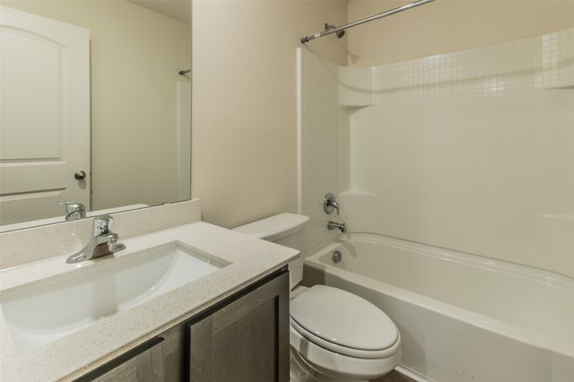 136 Morning Glory, Sanger, TX 76266