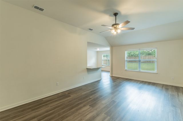 136 Morning Glory, Sanger, TX 76266