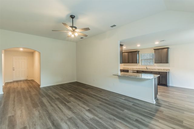 136 Morning Glory, Sanger, TX 76266