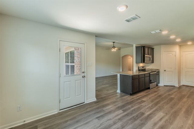 136 Morning Glory, Sanger, TX 76266