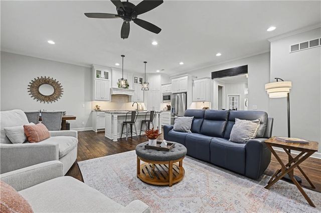 25064 W 112th Terrace, Olathe, KS 66061