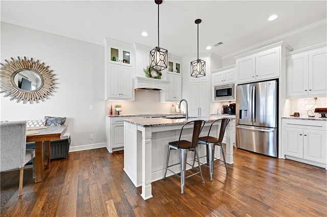 25064 W 112th Terrace, Olathe, KS 66061