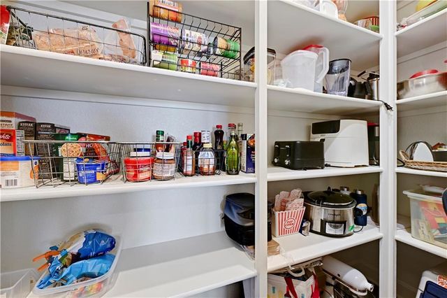 25064 W 112th Terrace, Olathe, KS 66061