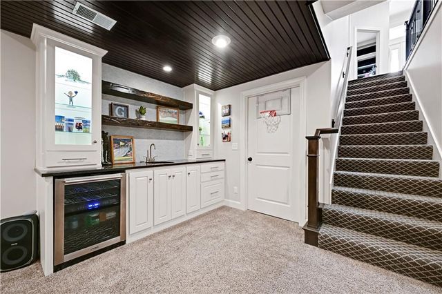 25064 W 112th Terrace, Olathe, KS 66061