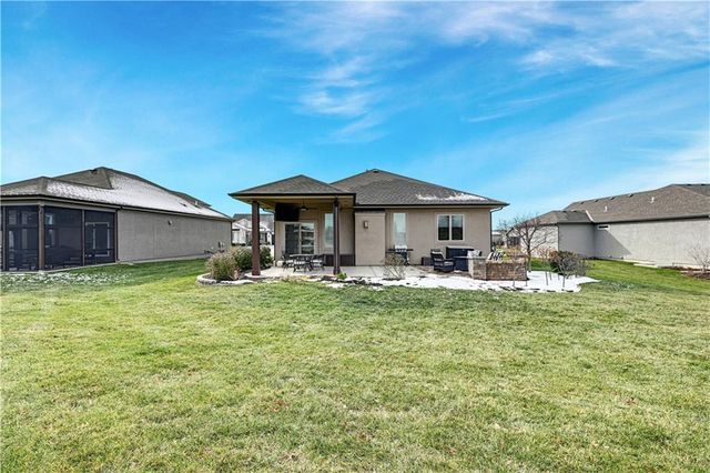 25064 W 112th Terrace, Olathe, KS 66061