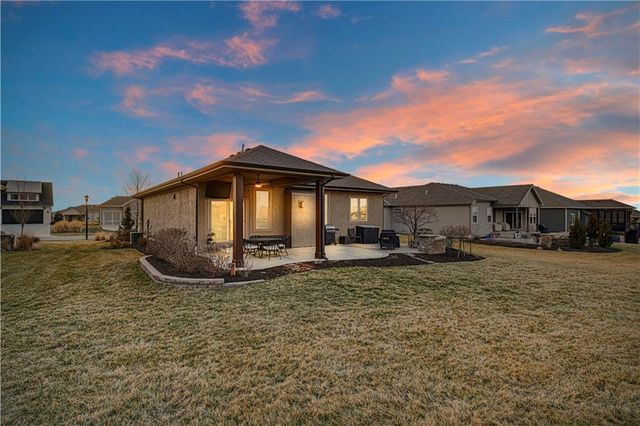 25064 W 112th Terrace, Olathe, KS 66061