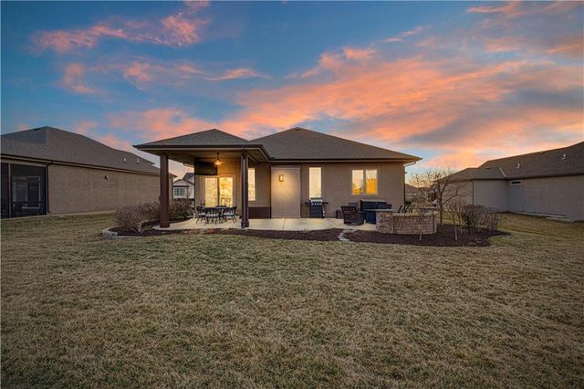 25064 W 112th Terrace, Olathe, KS 66061