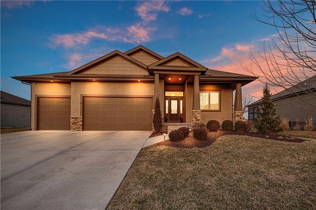 25064 W 112th Terrace, Olathe, KS 66061