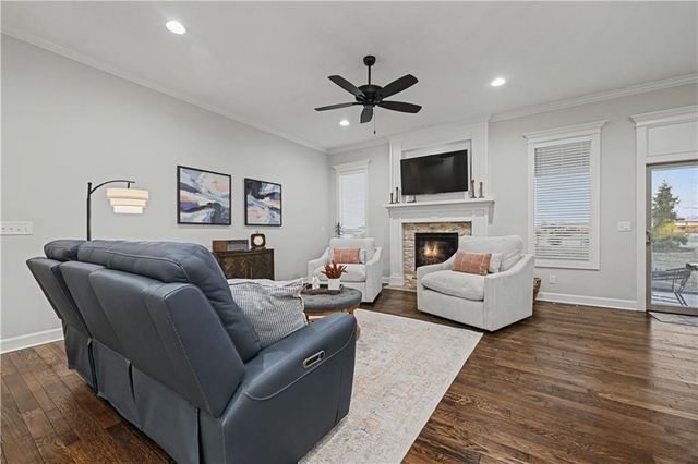 25064 W 112th Terrace, Olathe, KS 66061