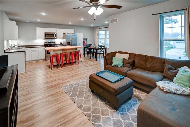 2412 Dunns Marsh Terrace, Madison, WI 53711