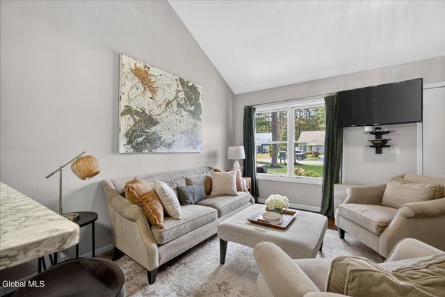 123 Thimbleberry Road, Malta, NY 12020