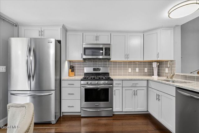 123 Thimbleberry Road, Malta, NY 12020