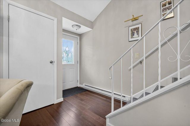 123 Thimbleberry Road, Malta, NY 12020