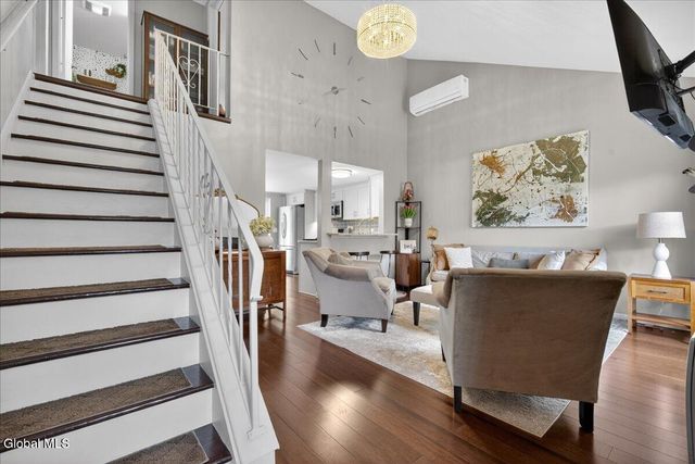 123 Thimbleberry Road, Malta, NY 12020